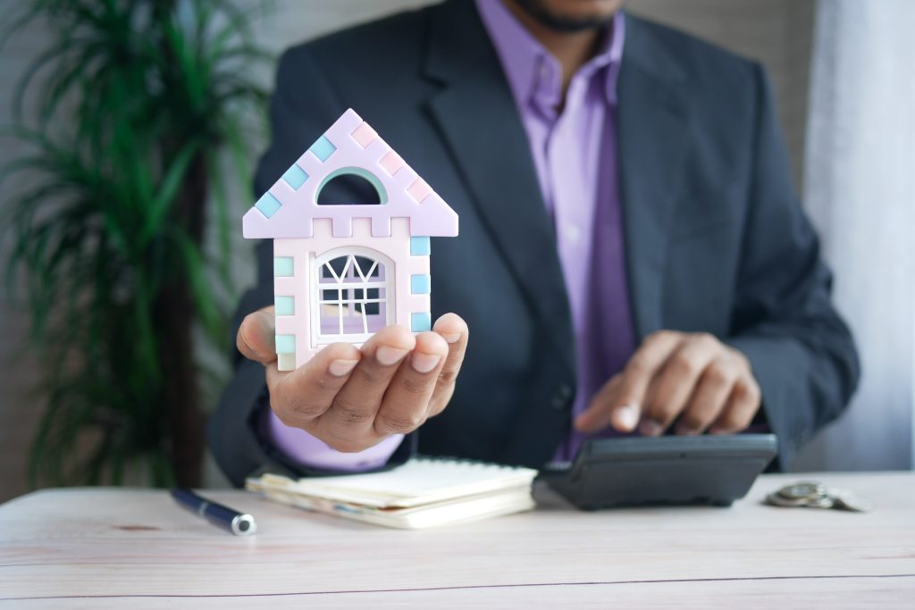 How Refinancing Your Home Loan Can Help Improve Your Credit Score